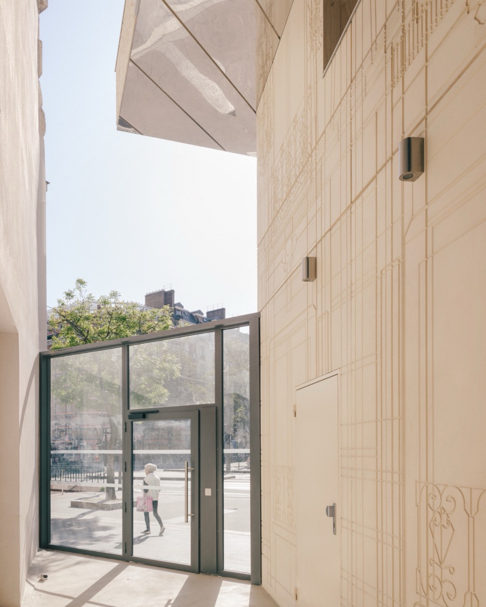 105 Boulevard Poniatowski 12 social housing 1 business premises by MARS Architectes