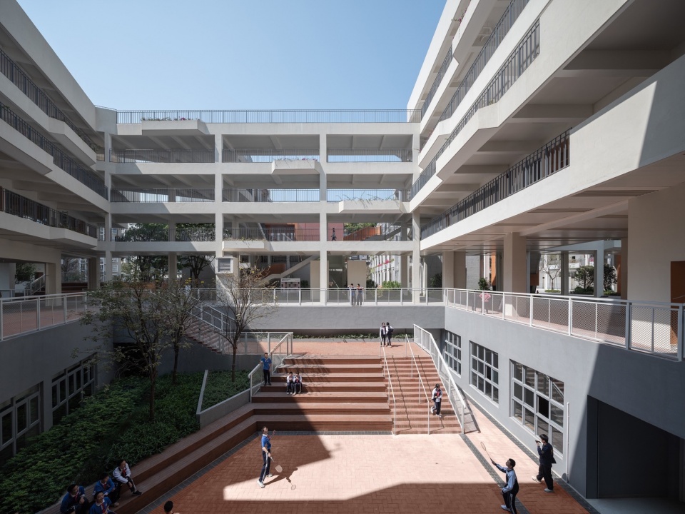 Intervention of Hongling Middle School Shixia Campus by Tumushi Architects
