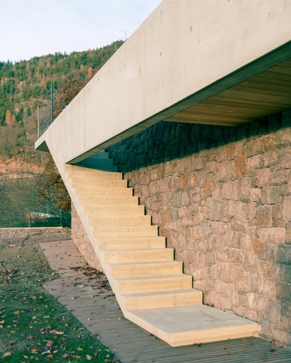casa conte by messner architects
