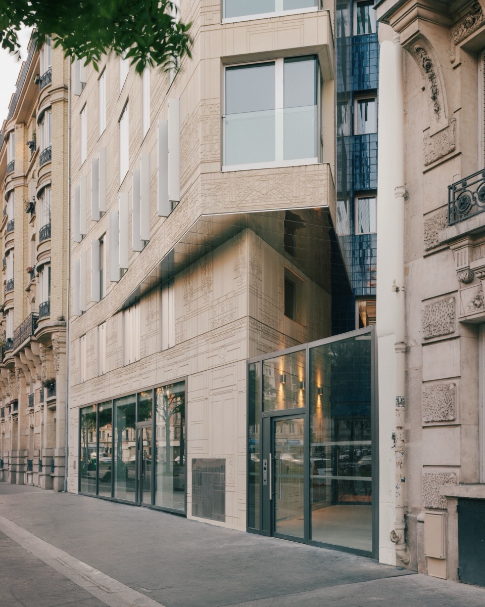 105 Boulevard Poniatowski 12 social housing 1 business premises by MARS Architectes