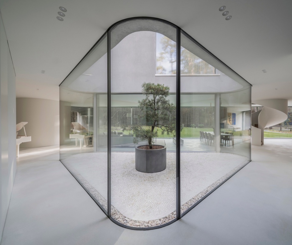 Trim House by KWK Promes