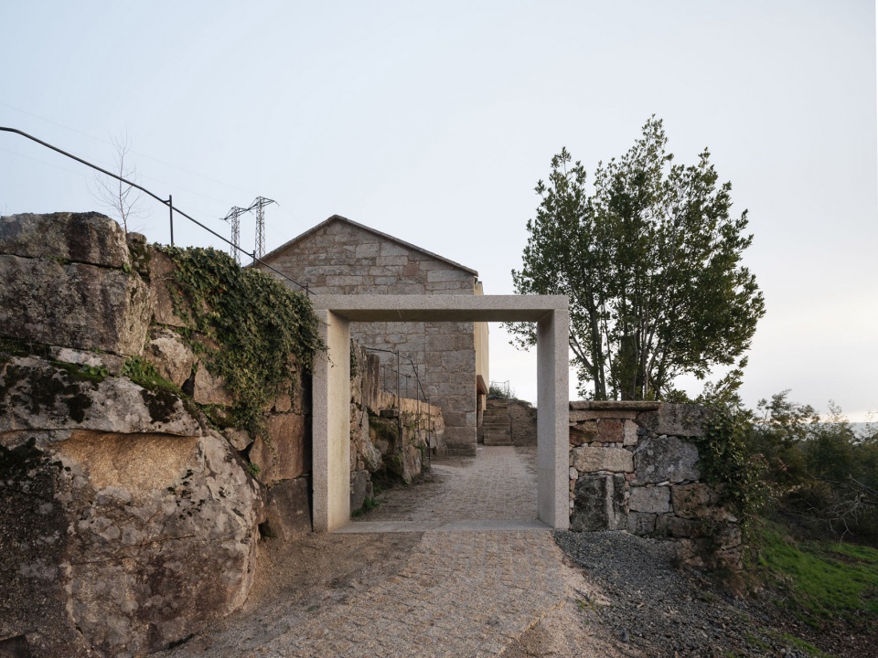 muimenta social center by miguel angel diaz gonzalez