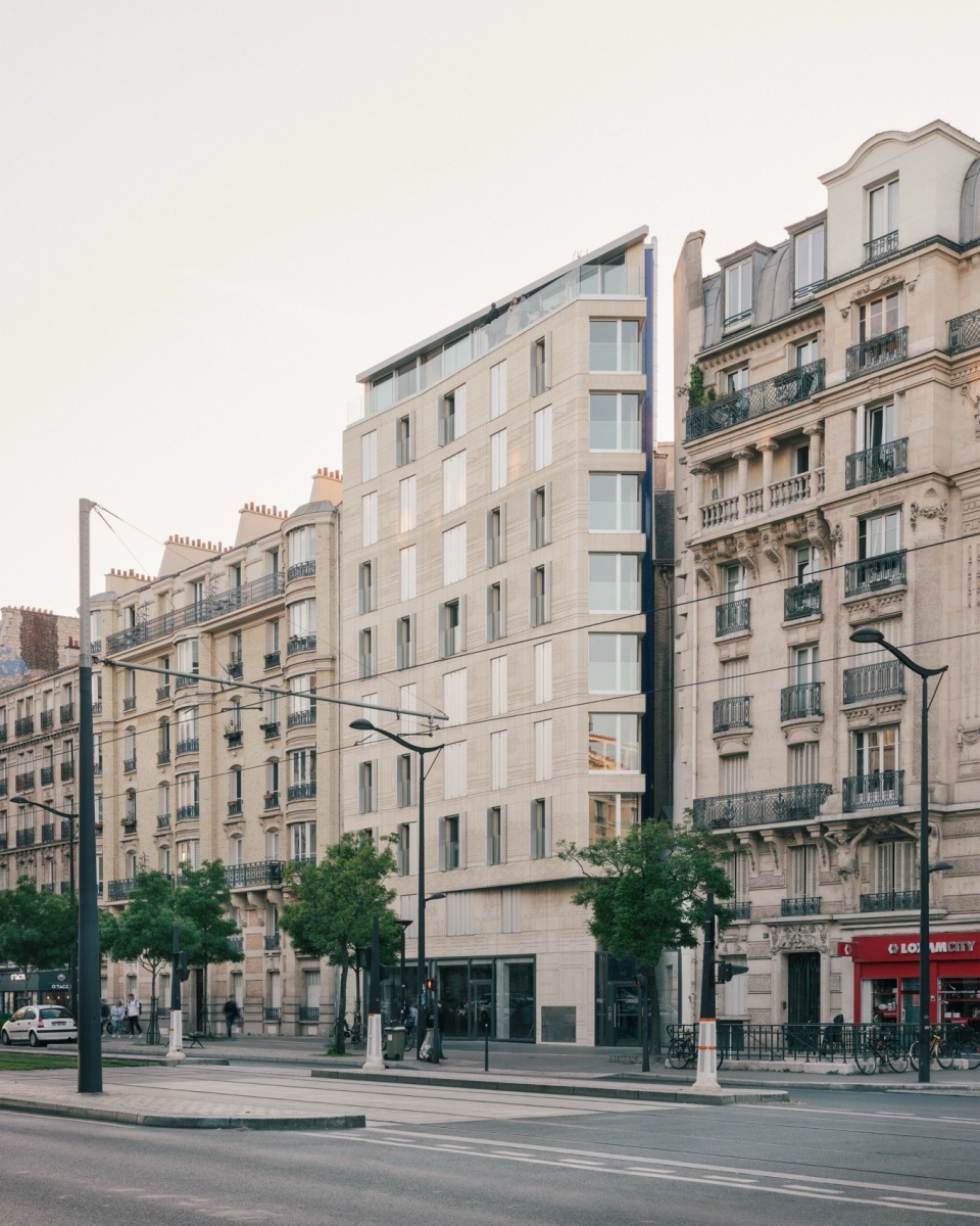 105 Boulevard Poniatowski 12 social housing 1 business premises by MARS Architectes