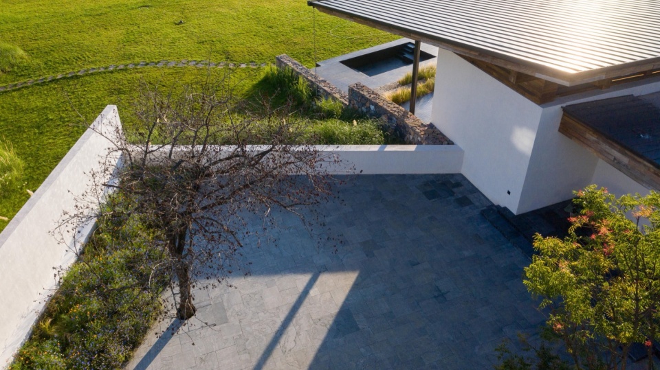 Lugu Lanyond Alpine Lake Retreat by Z scape