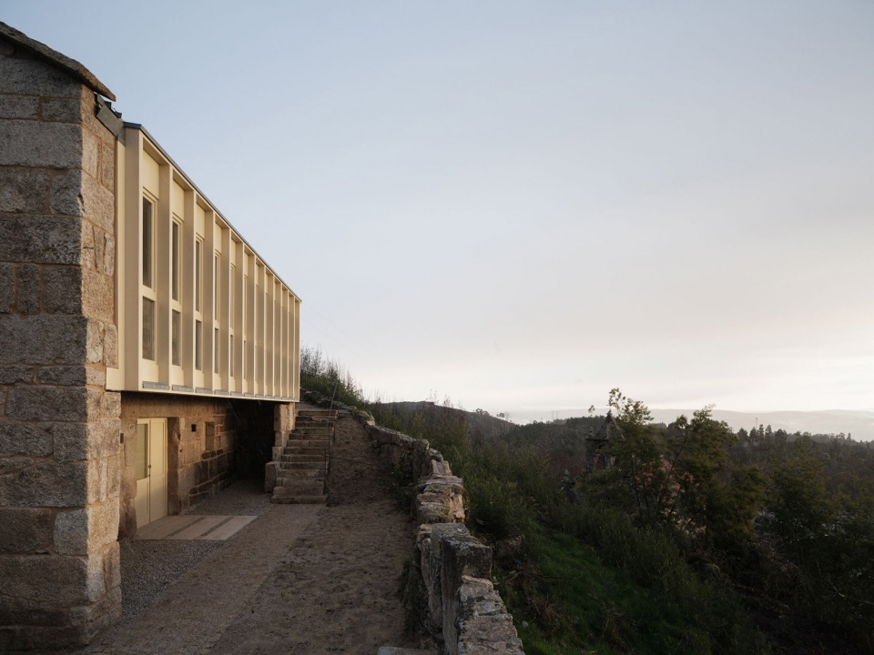 muimenta social center by miguel angel diaz gonzalez