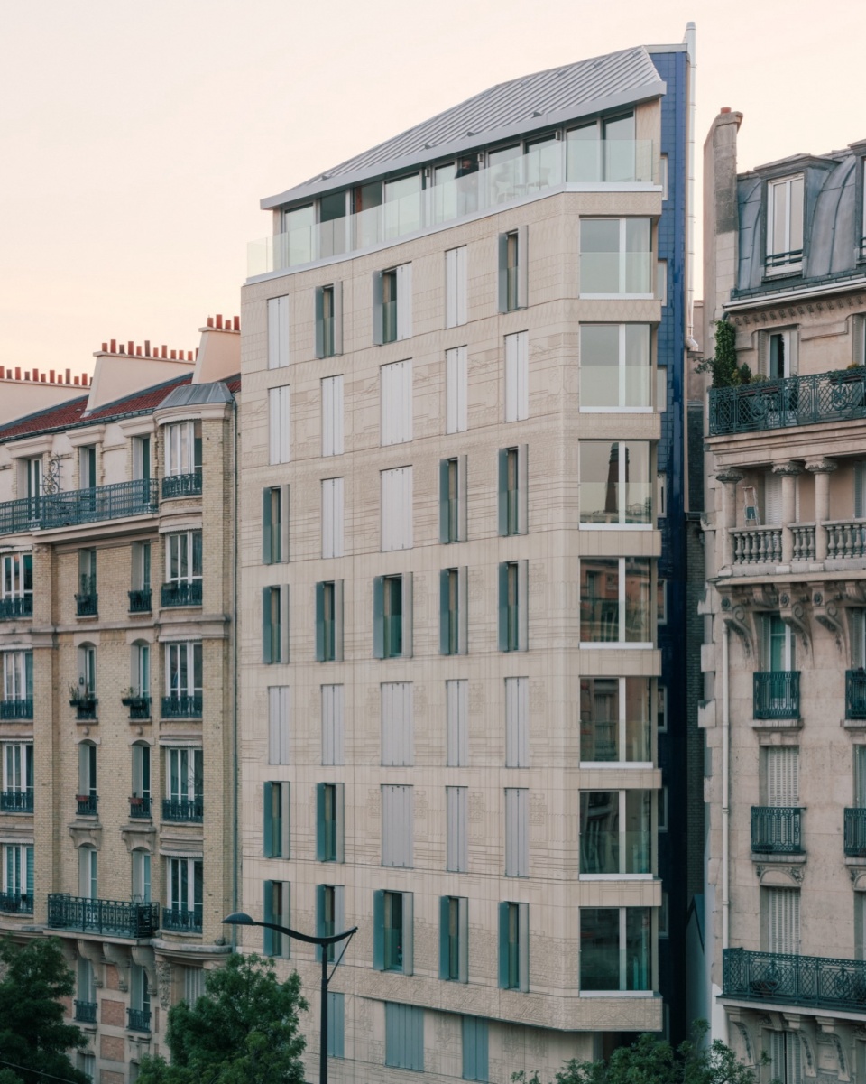 105 Boulevard Poniatowski 12 social housing 1 business premises by MARS Architectes