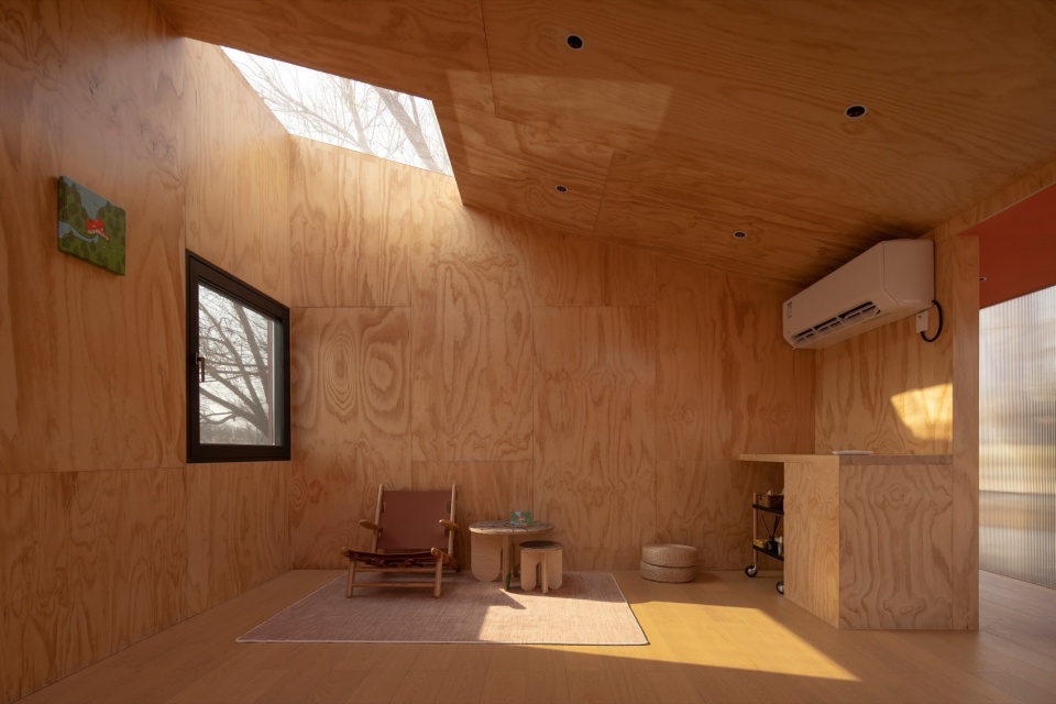 Red Bridge Cabin Wild Home by Wiki World Advanced Architecture Lab