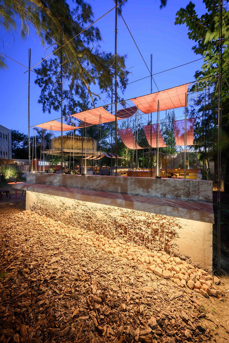 a series of essays to de colonize the territory by efeeme architects
