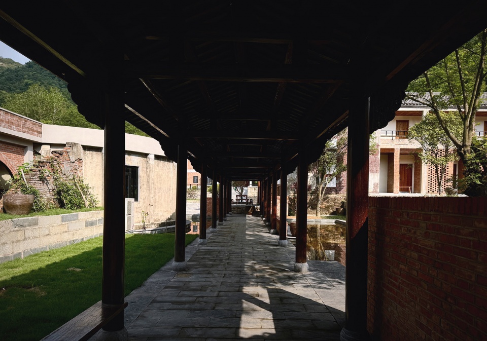 chizhou hongzhuanji guesthouse by suzhou youjian commercial design