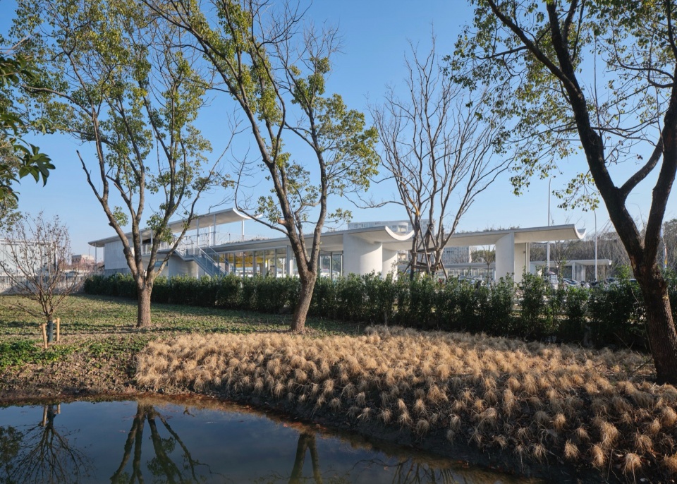Emerging from Wetland East Kangqiao Station of Shanghai Airport Link by Original Design Studio TJAD