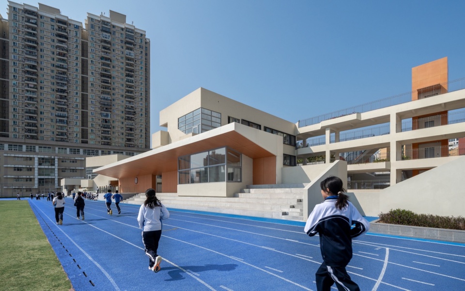 Intervention of Hongling Middle School Shixia Campus by Tumushi Architects