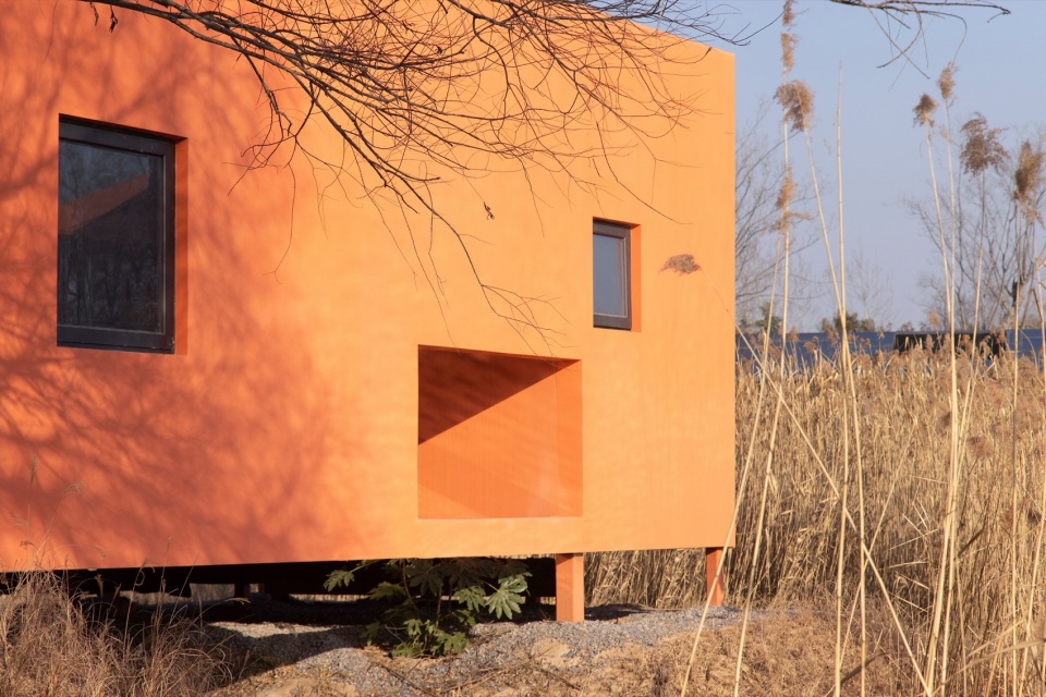 Red Bridge Cabin Wild Home by Wiki World Advanced Architecture Lab