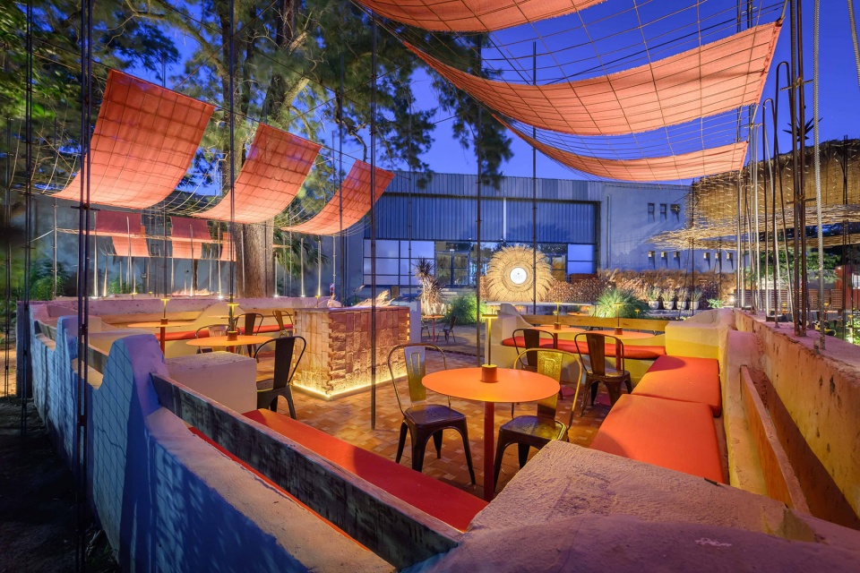 a series of essays to de colonize the territory by efeeme architects