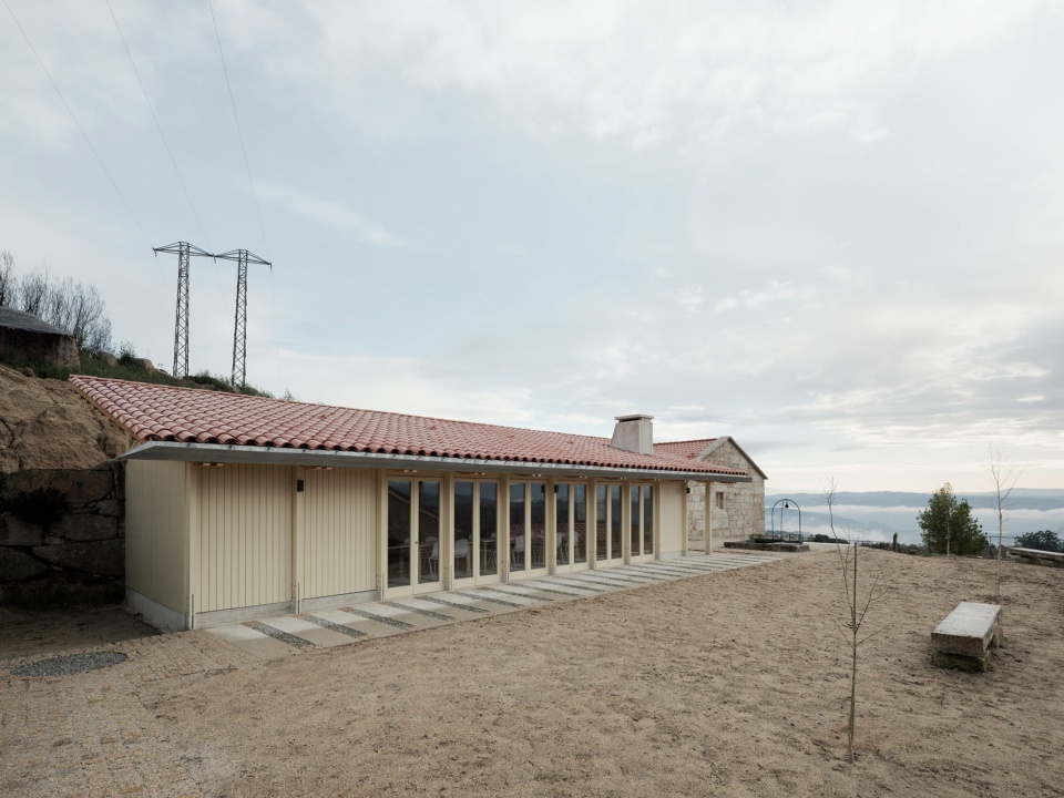 muimenta social center by miguel angel diaz gonzalez