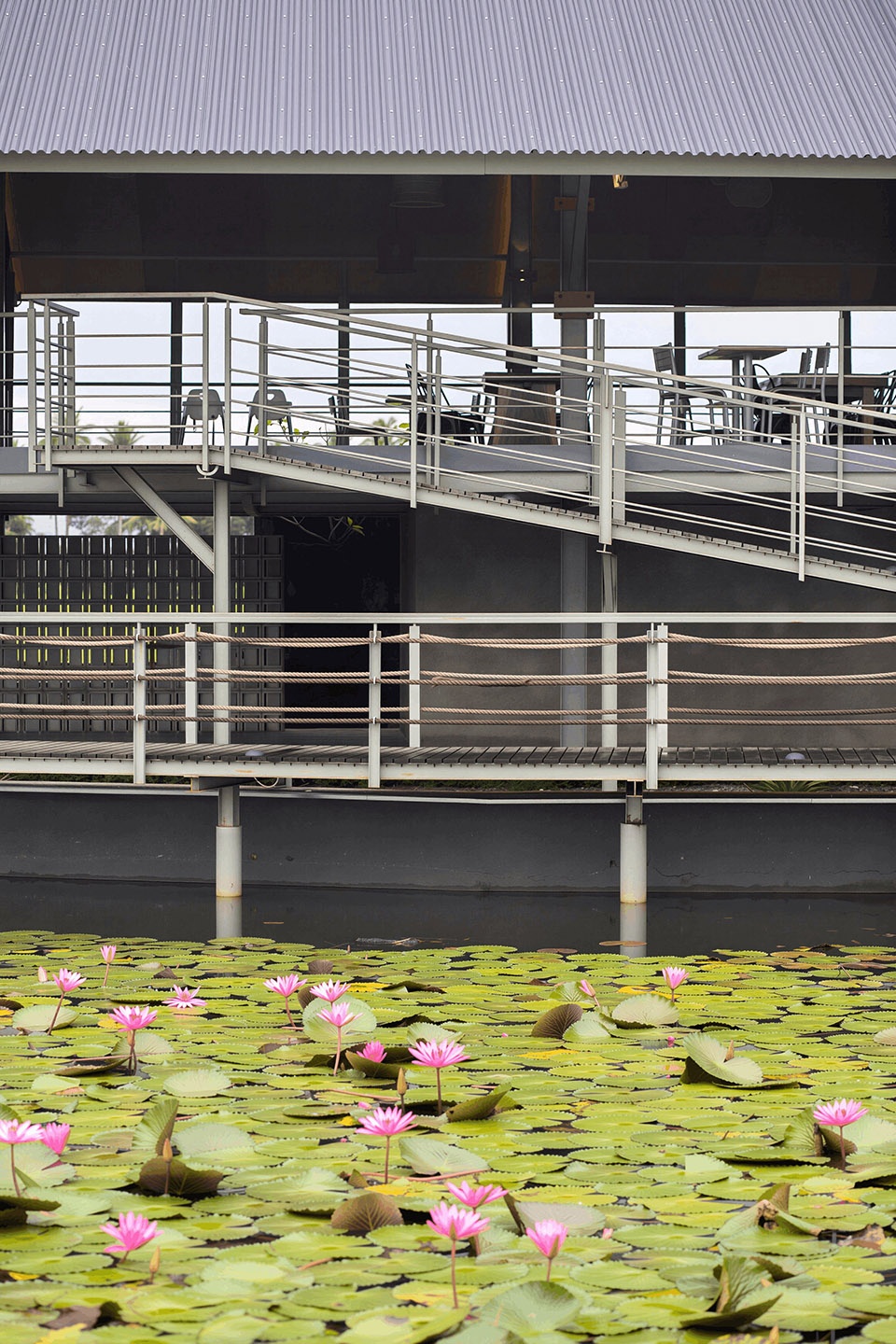 padi rest area by miv architects