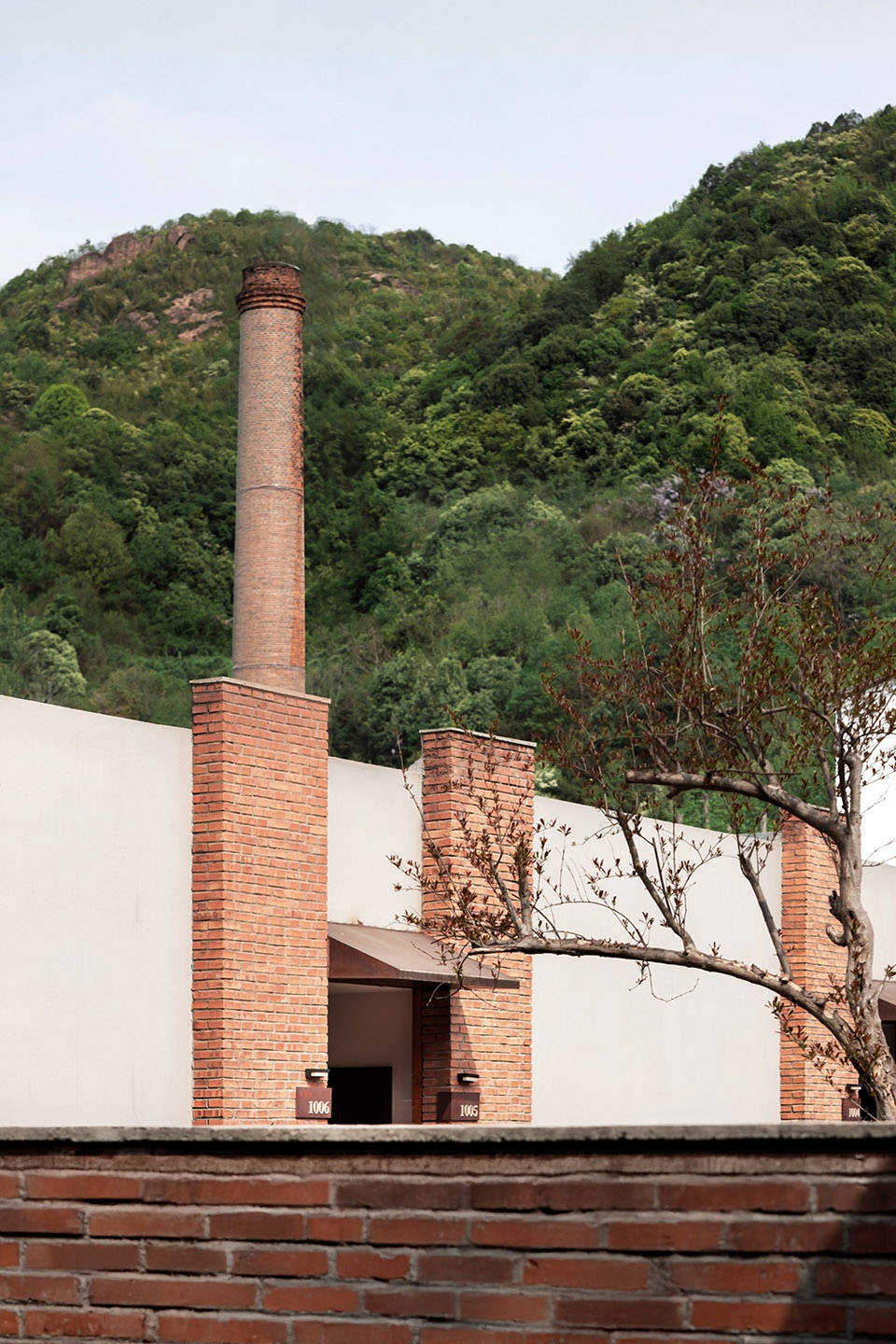 chizhou hongzhuanji guesthouse by suzhou youjian commercial design