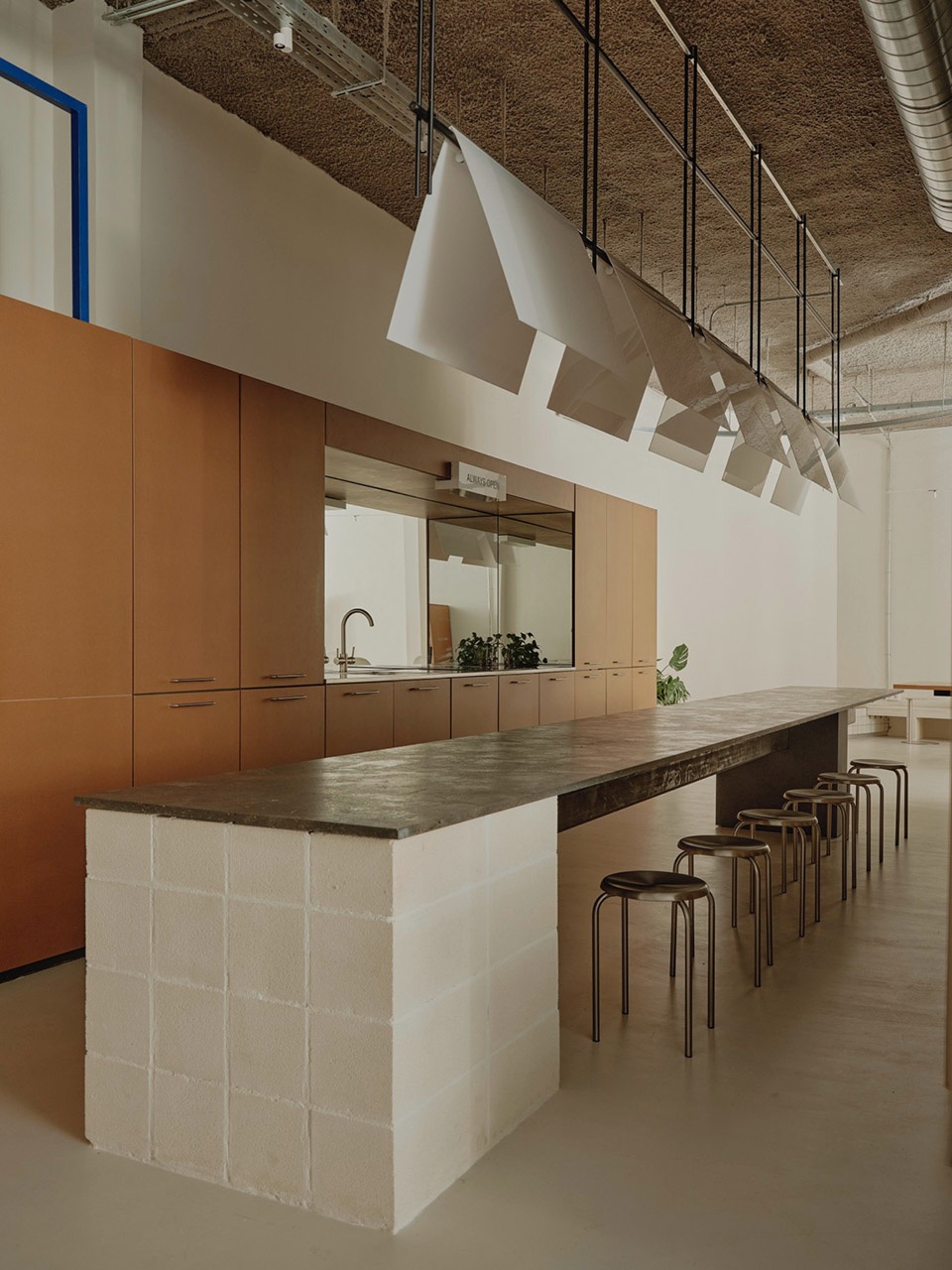 Sornells 21 by TOT Studio Paloma Bau Estudio