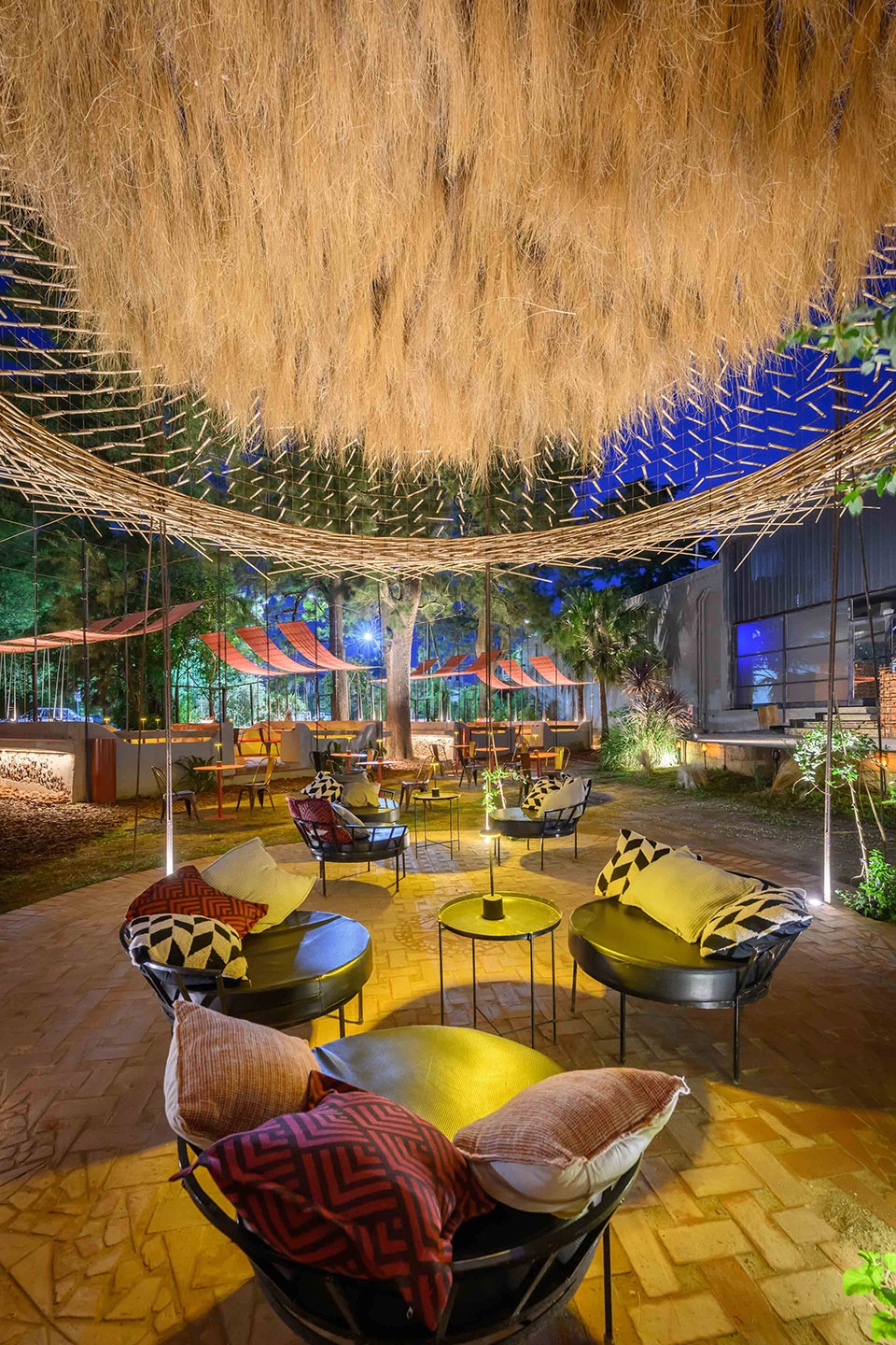 a series of essays to de colonize the territory by efeeme architects