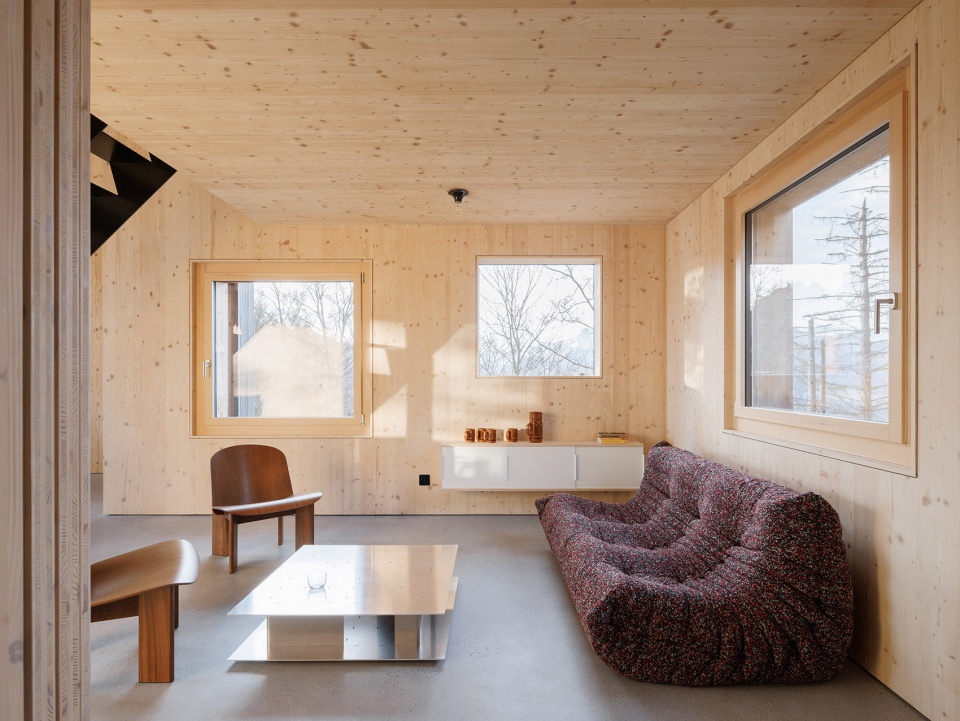 the swiss alpine cabin reconstruction by guca arch