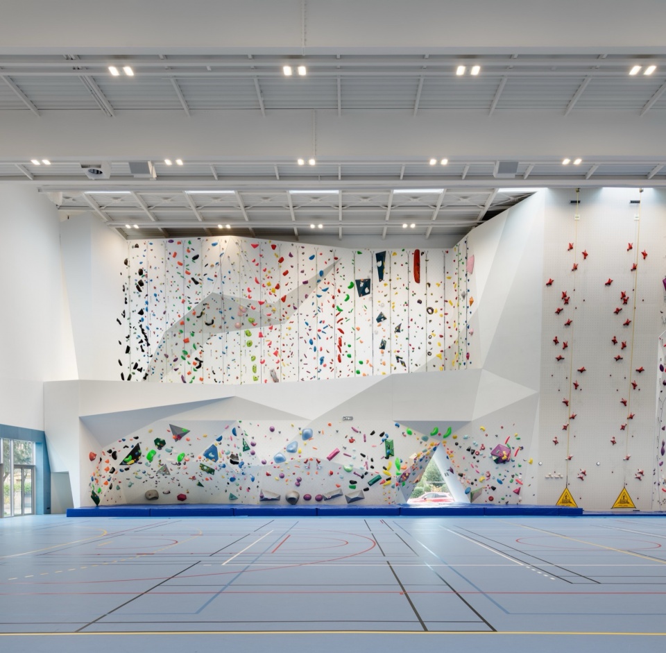SPOT Multipurpose Sports Centre in Thionville by Dominique Coulon Associes