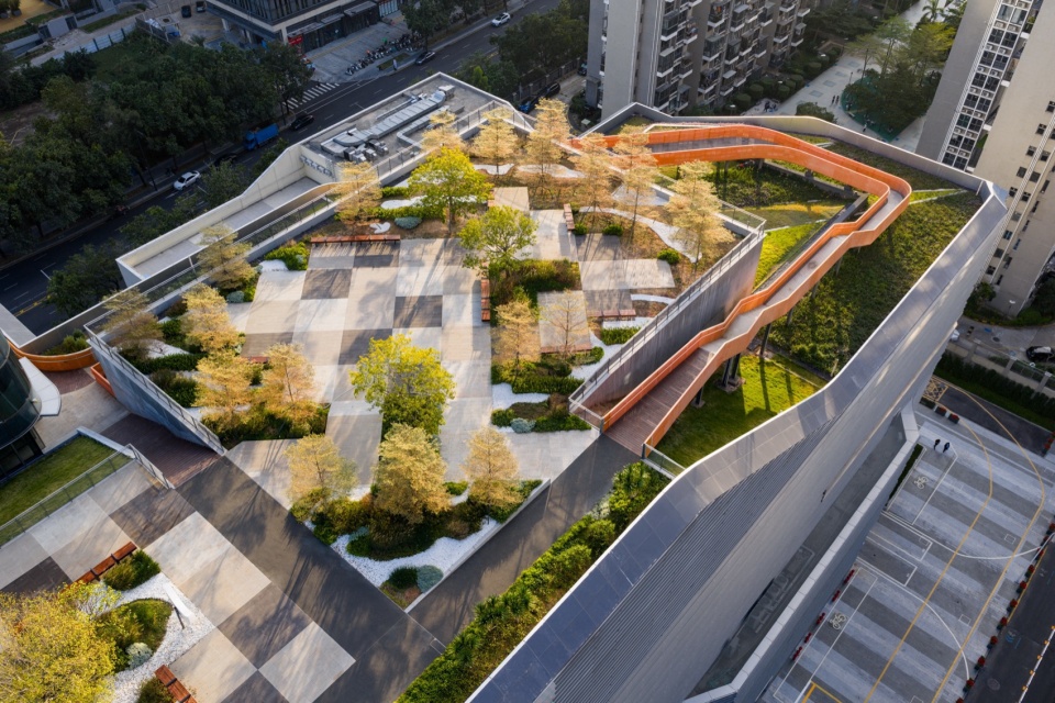 Antuoshan Public Cultural Center by HHD Shenzhen Huahui Design