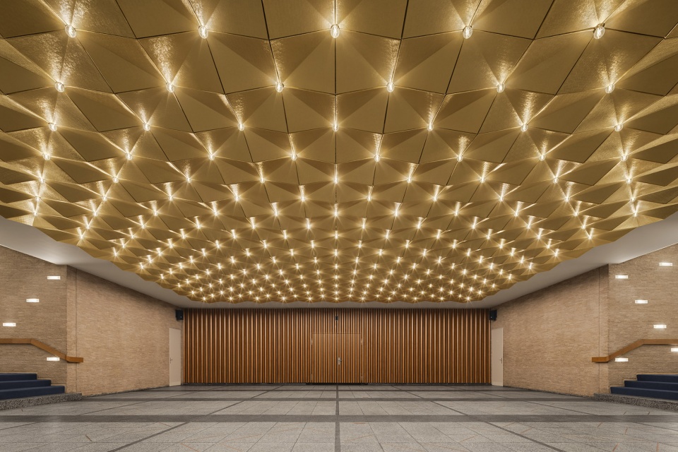 refurbishment of kino international by dickmann richter architekten