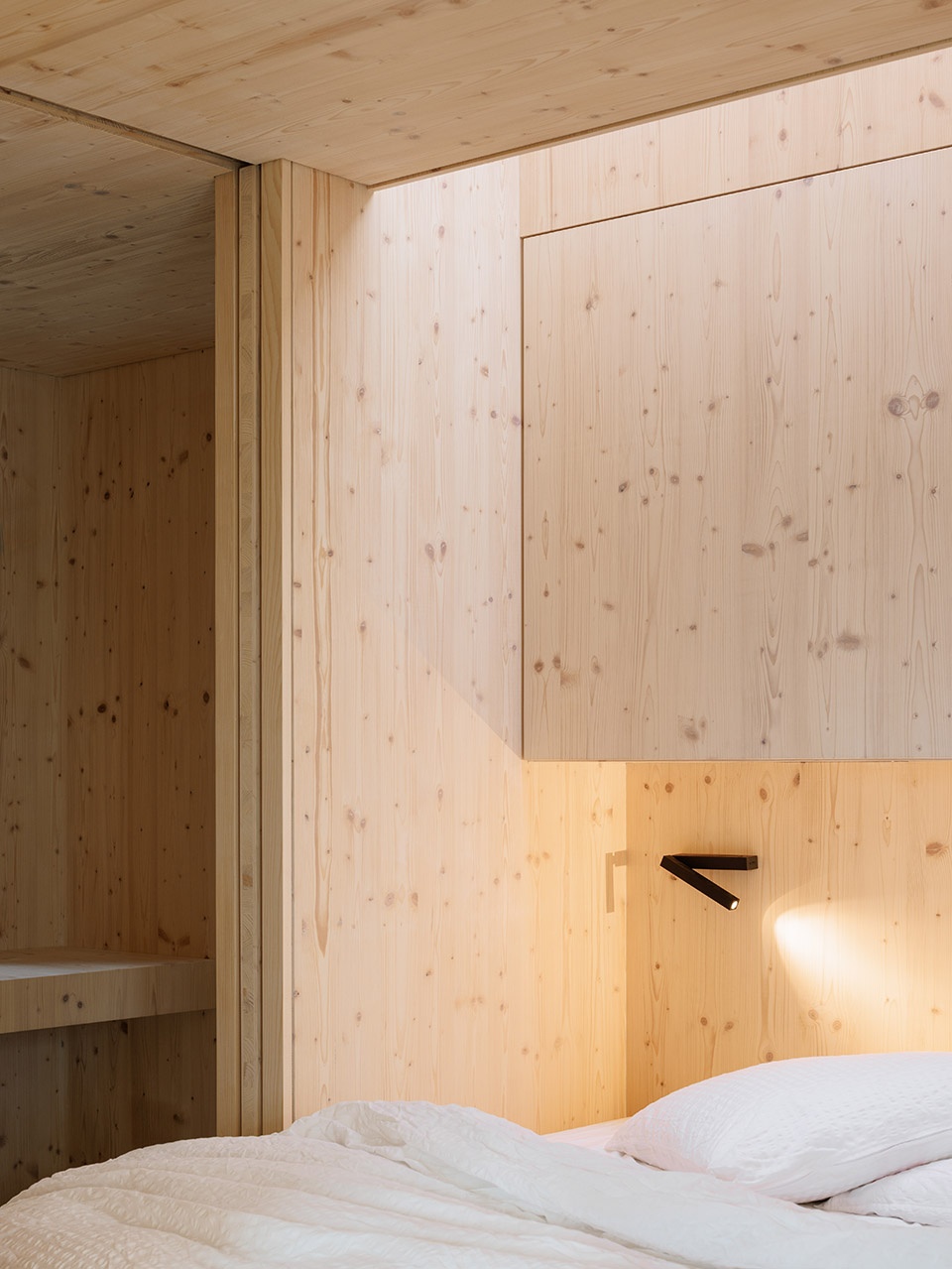 the swiss alpine cabin reconstruction by guca arch