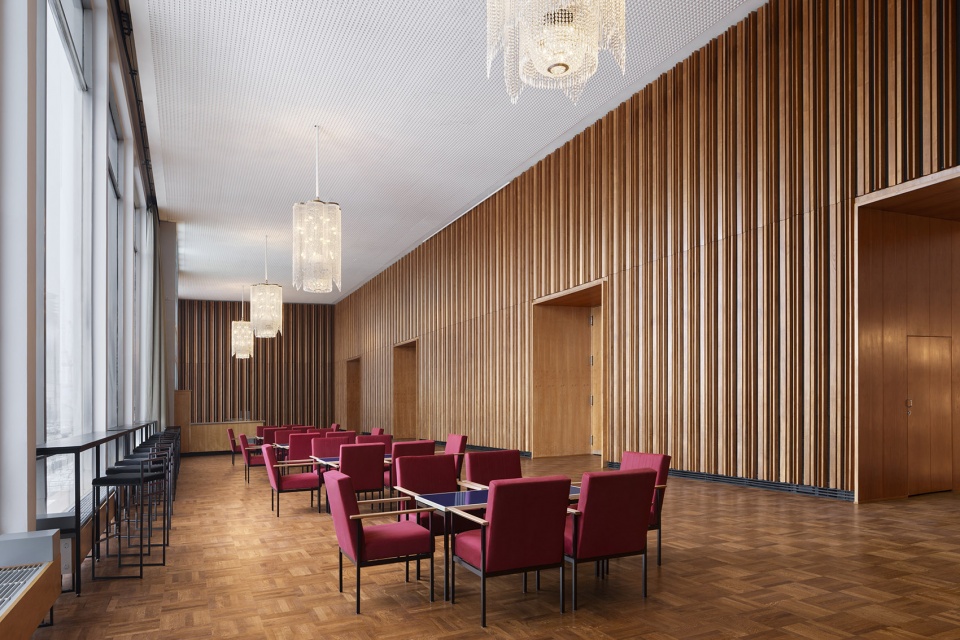 refurbishment of kino international by dickmann richter architekten