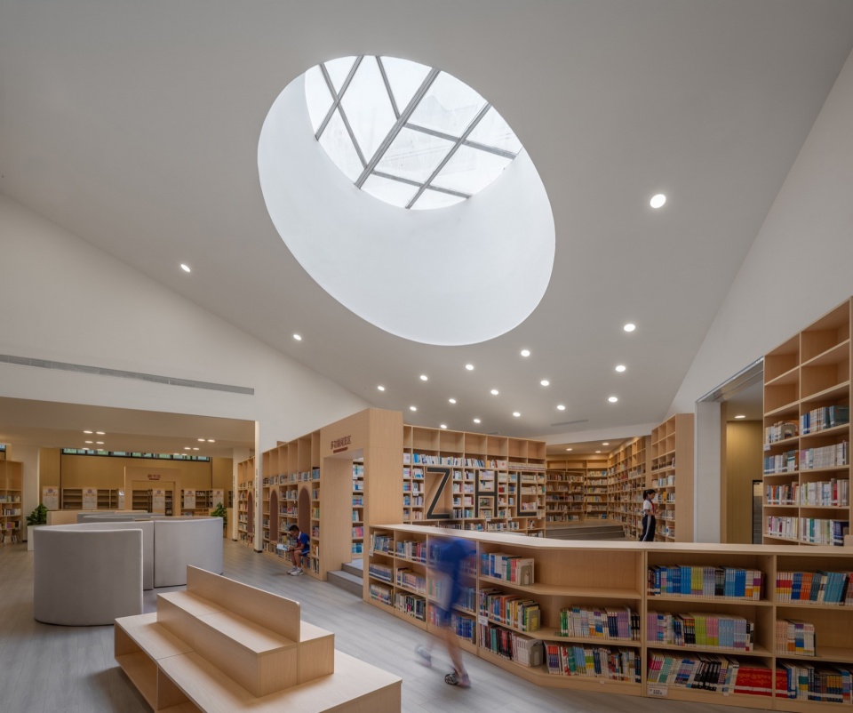 Intervention of Hongling Middle School Shixia Campus by Tumushi Architects