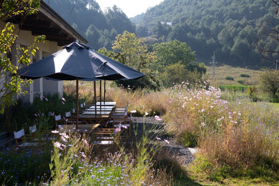 Lugu Lanyond Alpine Lake Retreat by Z scape