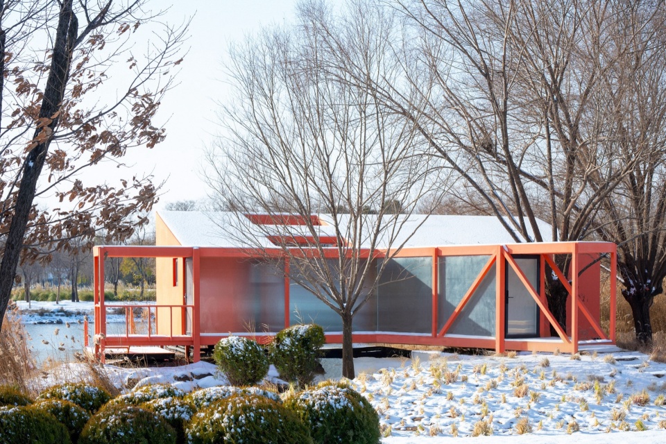 Red Bridge Cabin Wild Home by Wiki World Advanced Architecture Lab