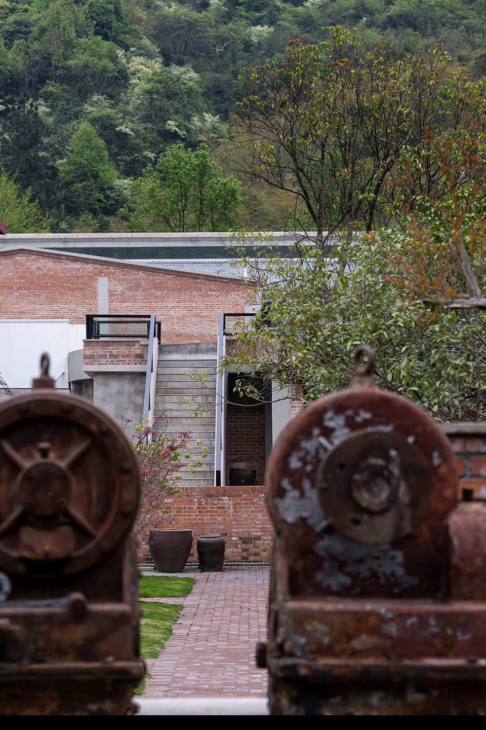 chizhou hongzhuanji guesthouse by suzhou youjian commercial design