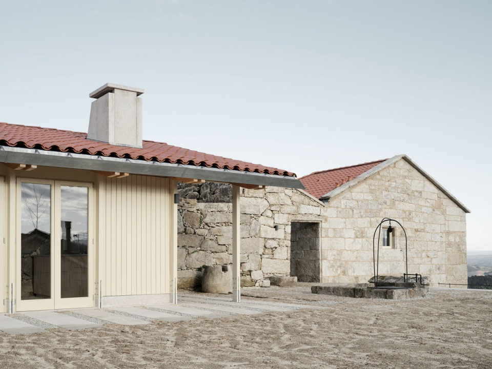muimenta social center by miguel angel diaz gonzalez