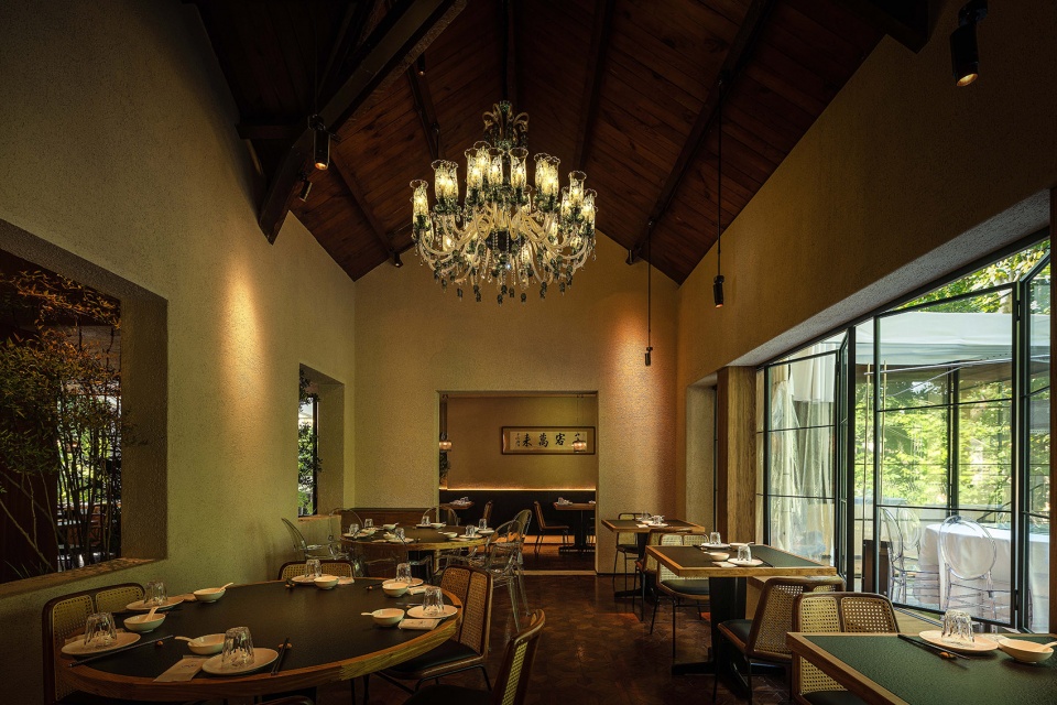 old brother seafood restaurant by young design