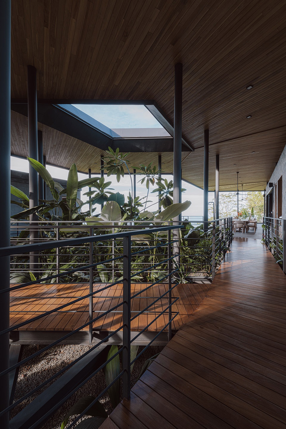 casa komorebi by studio saxe