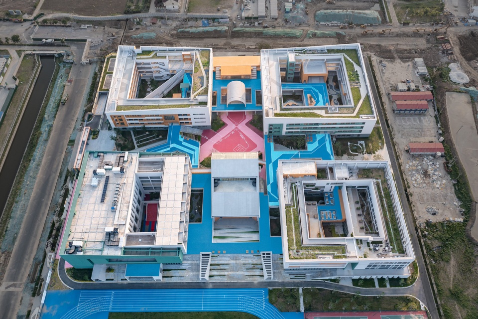 wuxi second luoshe central primary school by cd studio