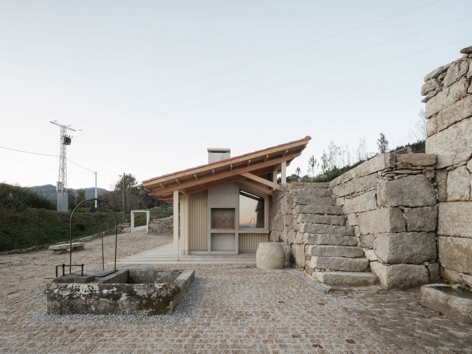muimenta social center by miguel angel diaz gonzalez