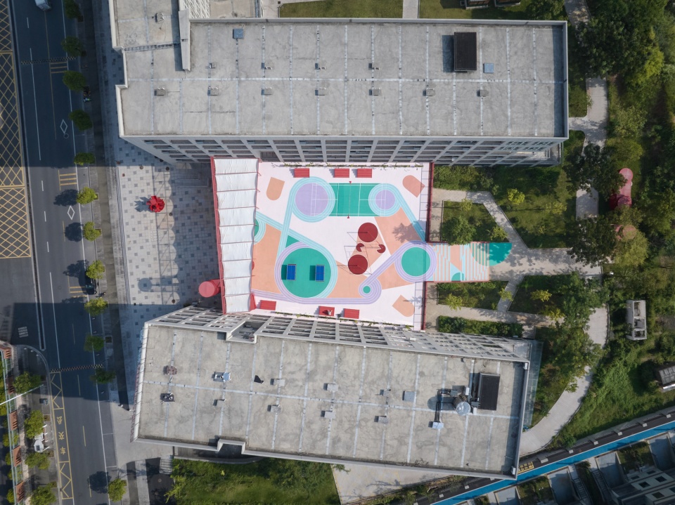 跃动平台铺装图案鸟瞰 Active Platform Paving Pattern Aerial ©梅可嘉