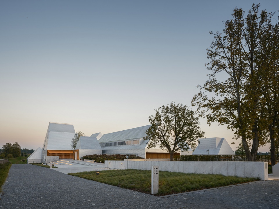 the lost shtetl jewish museum by lahdelma mahlamaki architects