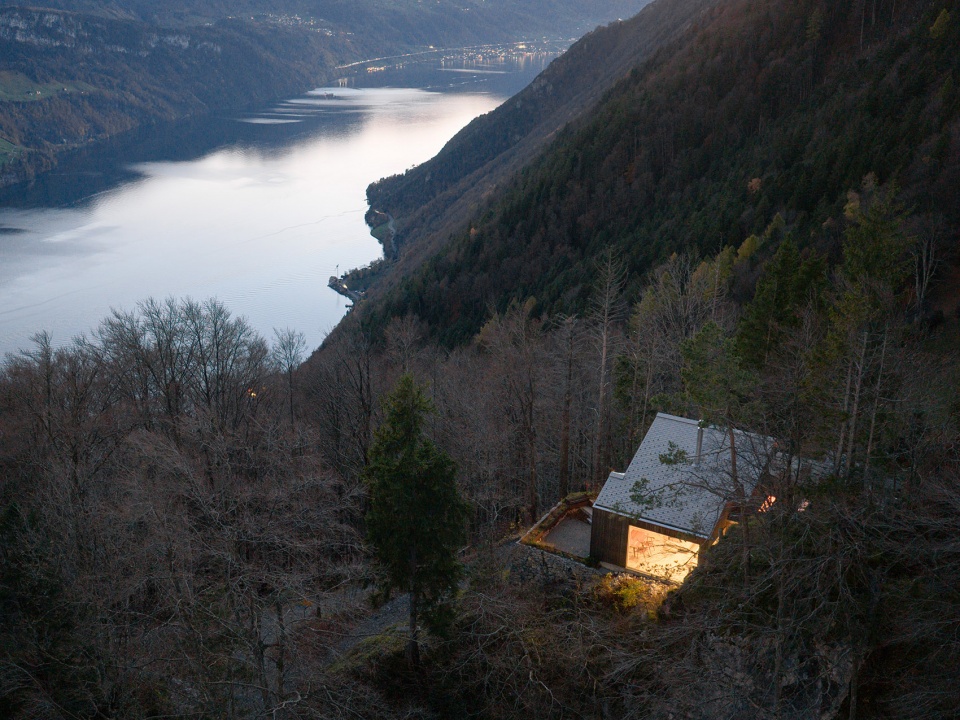 the swiss alpine cabin reconstruction by guca arch