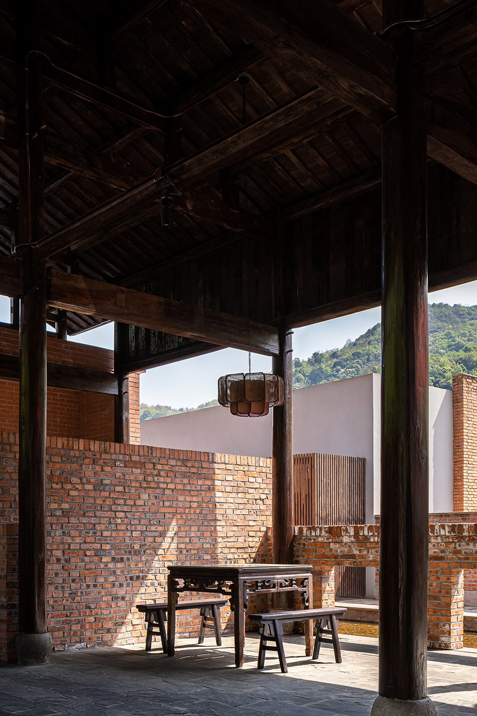 chizhou hongzhuanji guesthouse by suzhou youjian commercial design