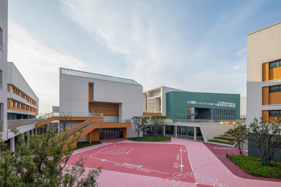 wuxi second luoshe central primary school by cd studio