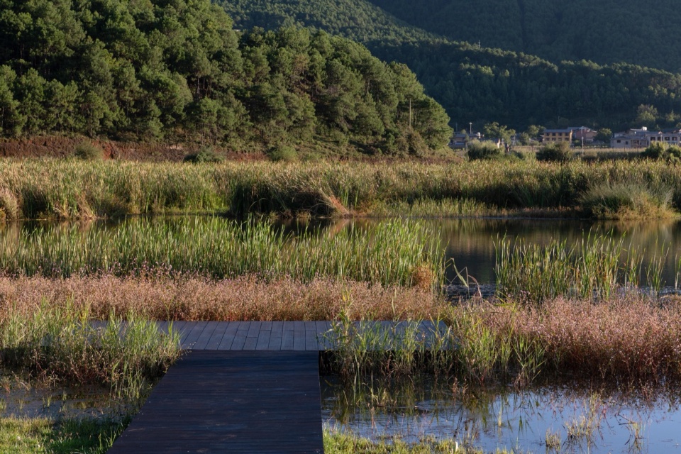 Lugu Lanyond Alpine Lake Retreat by Z scape