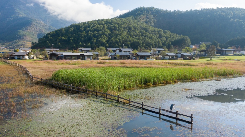 Lugu Lanyond Alpine Lake Retreat by Z scape