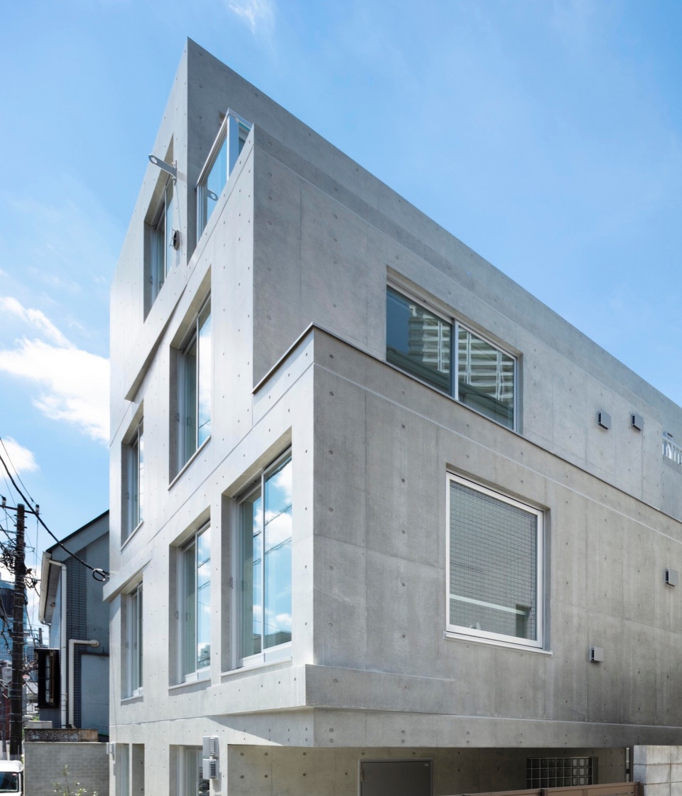 Escenario Hanabusayama by Ryuichi Sasaki Architecture