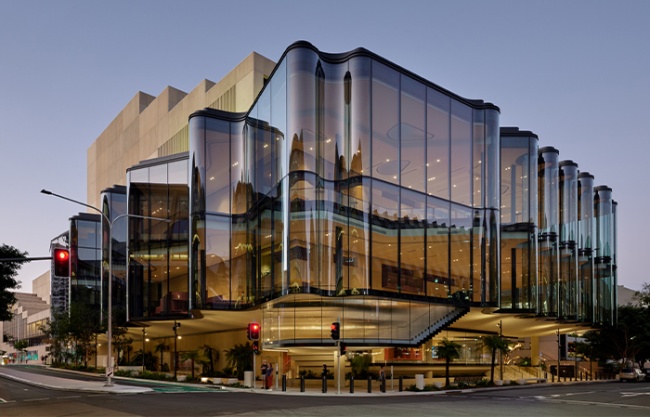 玻璃屋剧院，布里斯班 / Snøhetta