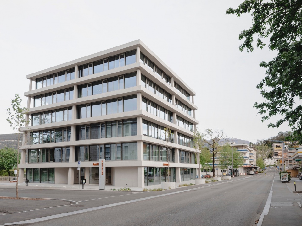 Raiffeisen Bank by Celoria Architects