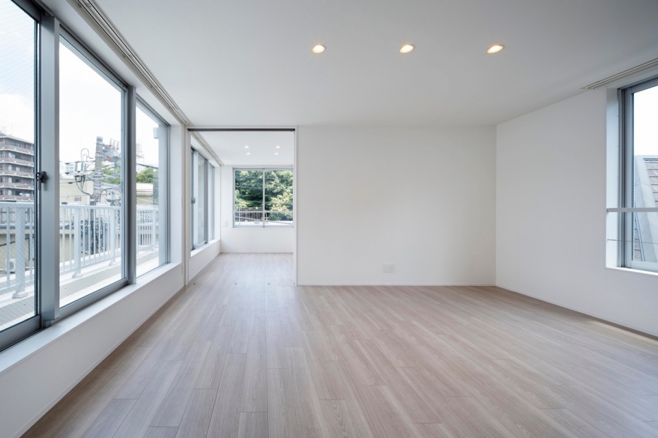 Escenario Hanabusayama by Ryuichi Sasaki Architecture