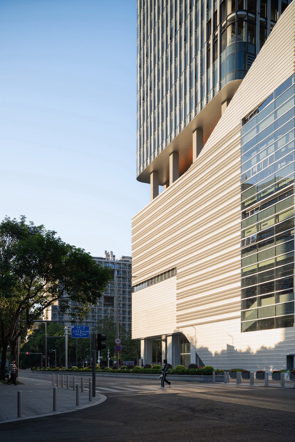 Antuoshan Public Cultural Center by HHD Shenzhen Huahui Design