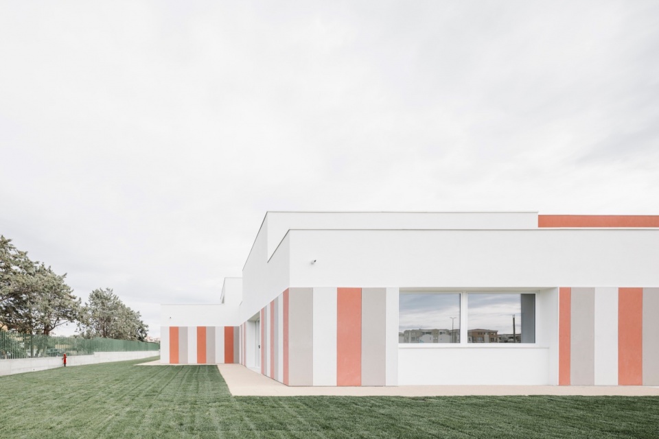 New Nursery School by Studio Associato di Architettura LERUA
